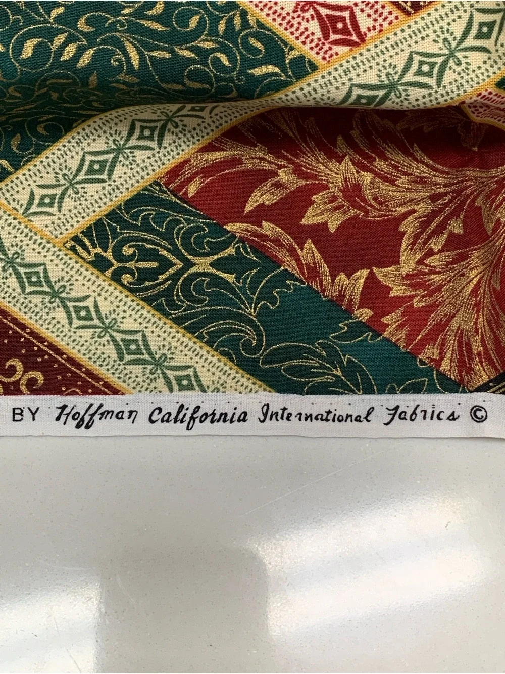 Hoffman California Fabrics Venetian Holiday Quilting Cotton Style E881 1 Yard